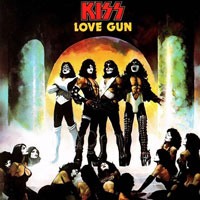 Kiss-Love_Gun-Frontal-01.jpg